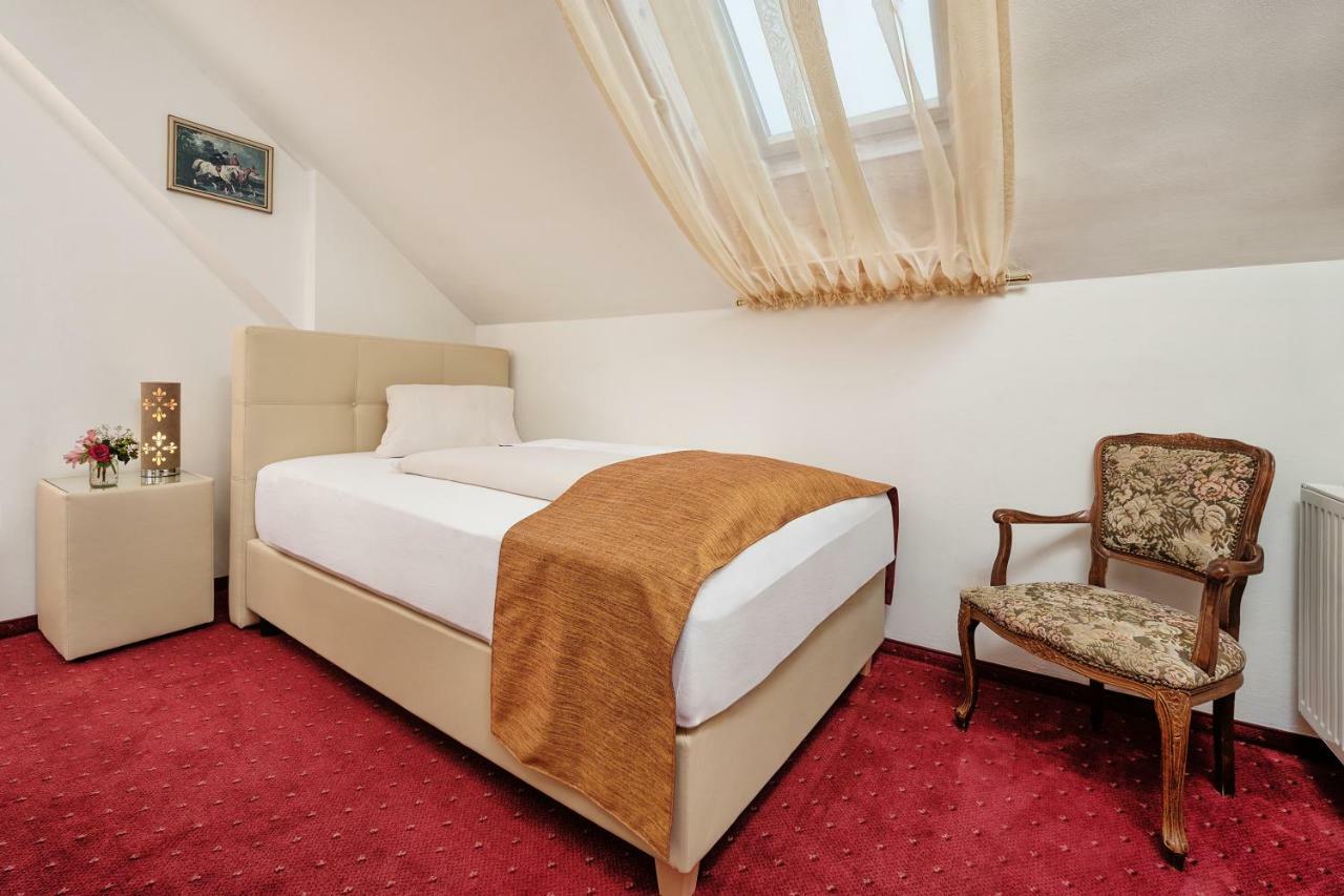 Hotel-Pension Melcher دروبولاخ ام فاكر المظهر الخارجي الصورة